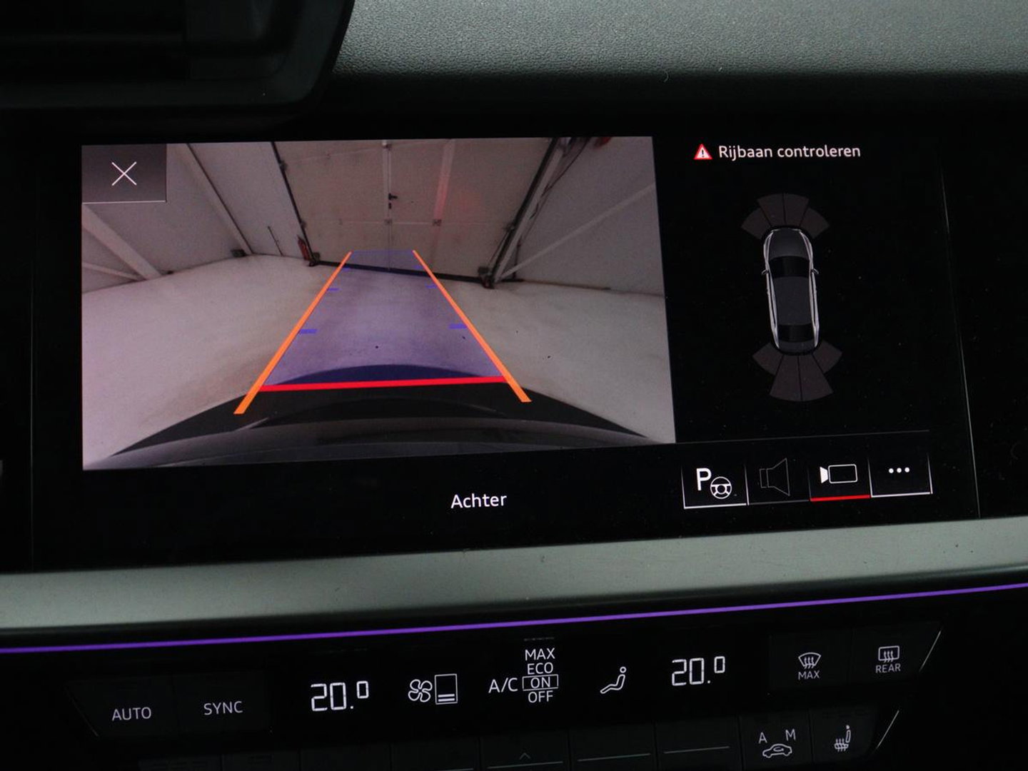 Audi A3 30 TFSI Advanced edition | Stoelverwarming | Matrix LED | Adaptive cruise | Camera | Park Assist | Elektrische stoel | Carplay | Sportstoelen | Navigatie | Virtual Cockpit | Climate control | Audi Sound