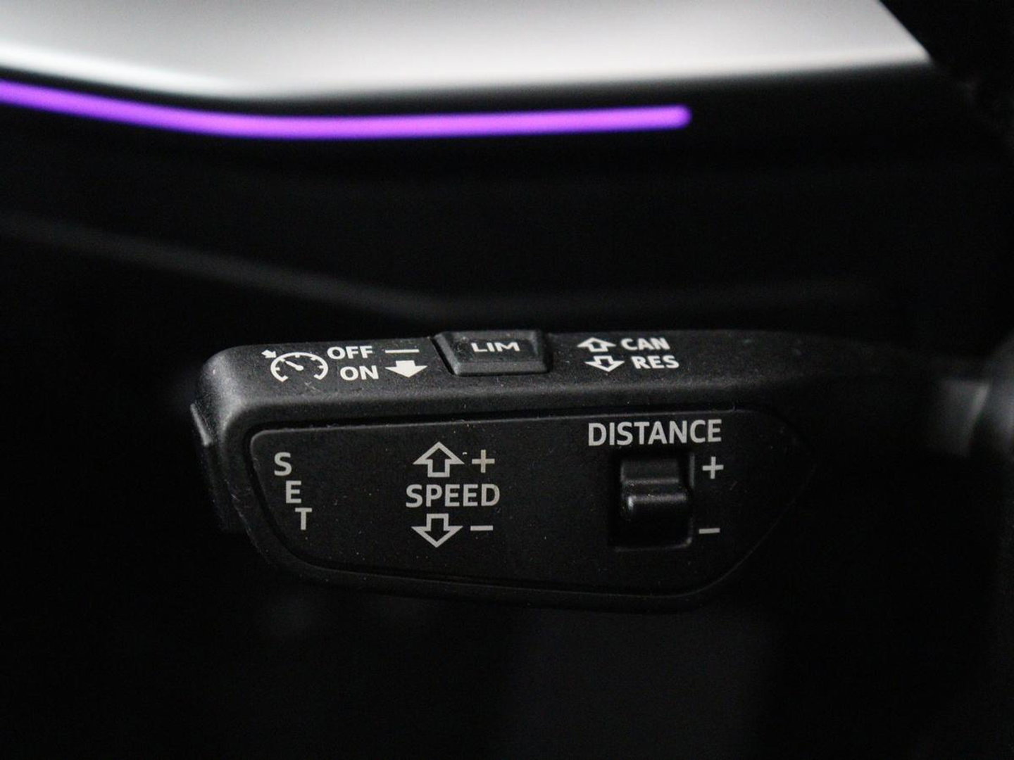 Audi A3 30 TFSI Advanced edition | Stoelverwarming | Matrix LED | Adaptive cruise | Camera | Park Assist | Elektrische stoel | Carplay | Sportstoelen | Navigatie | Virtual Cockpit | Climate control | Audi Sound
