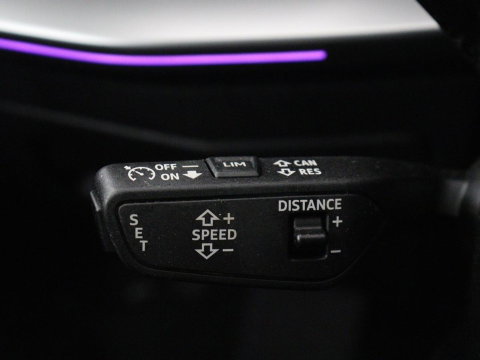 Audi A3 30 TFSI Advanced edition | Stoelverwarming | Matrix LED | Adaptive cruise | Camera | Park Assist | Elektrische stoel | Carplay | Sportstoelen | Navigatie | Virtual Cockpit | Climate control | Audi Sound
