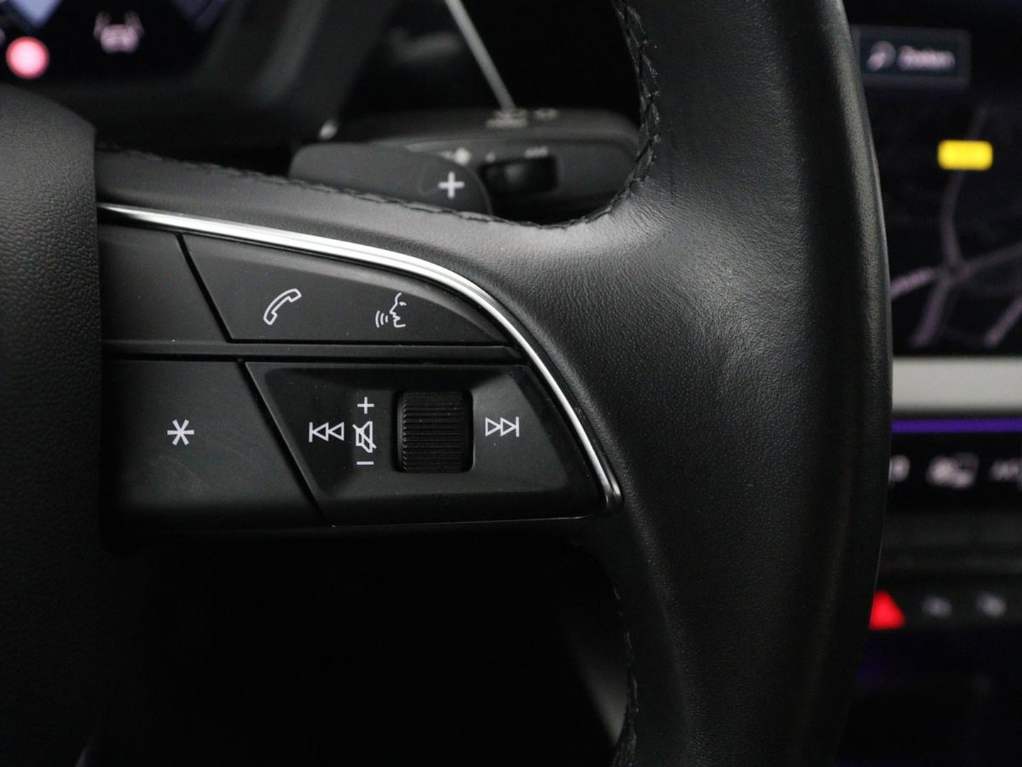 Audi A3 30 TFSI Advanced edition | Stoelverwarming | Matrix LED | Adaptive cruise | Camera | Park Assist | Elektrische stoel | Carplay | Sportstoelen | Navigatie | Virtual Cockpit | Climate control | Audi Sound