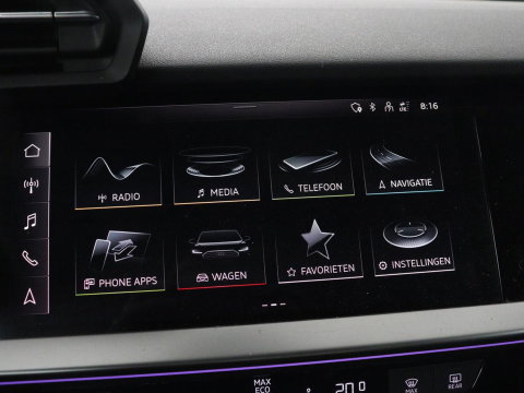 Audi A3 30 TFSI Advanced edition | Stoelverwarming | Matrix LED | Adaptive cruise | Camera | Park Assist | Elektrische stoel | Carplay | Sportstoelen | Navigatie | Virtual Cockpit | Climate control | Audi Sound