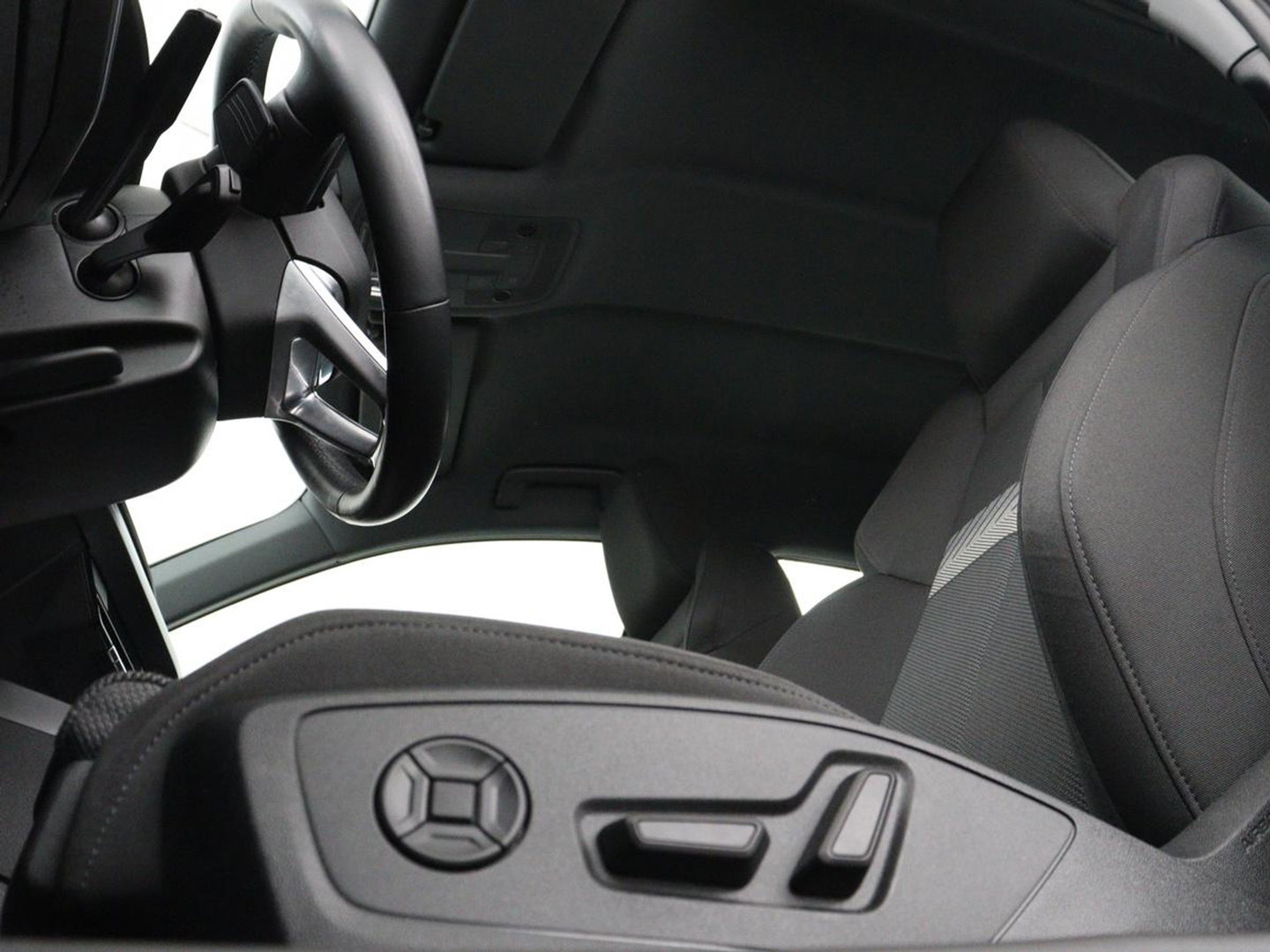 Audi A3 30 TFSI Advanced edition | Stoelverwarming | Matrix LED | Adaptive cruise | Camera | Park Assist | Elektrische stoel | Carplay | Sportstoelen | Navigatie | Virtual Cockpit | Climate control | Audi Sound