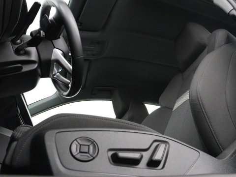 Audi A3 30 TFSI Advanced edition | Stoelverwarming | Matrix LED | Adaptive cruise | Camera | Park Assist | Elektrische stoel | Carplay | Sportstoelen | Navigatie | Virtual Cockpit | Climate control | Audi Sound