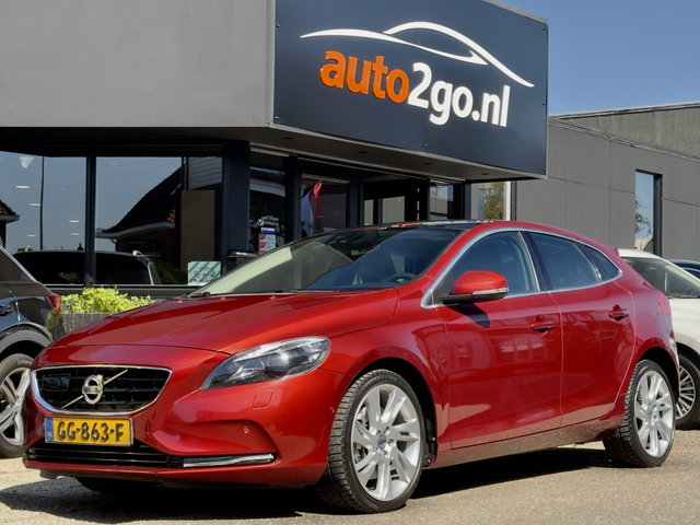 Volvo V40 - 2.0 T5 AUT8 SUMMUM PANODAK VOL-LEDER 18 INCH-LMV NAVI CAMERA LED PDC