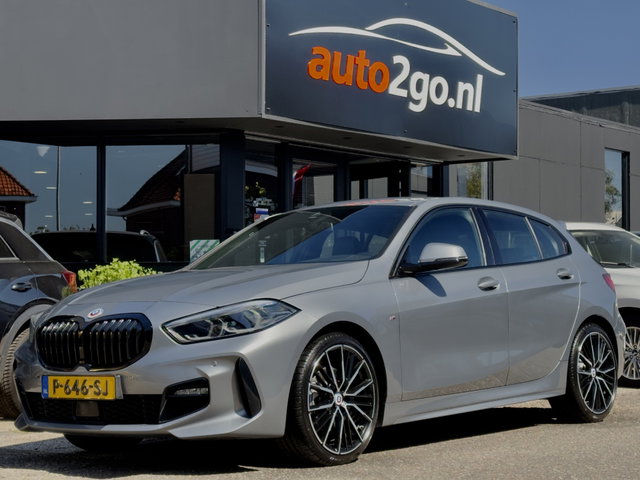 BMW 1 Serie - 118i AUT7 M-SPORT EXECUTIVE LEDER NAVI CAMERA DIGI-DASH APLLE-CARPLAY LED LMV PDC