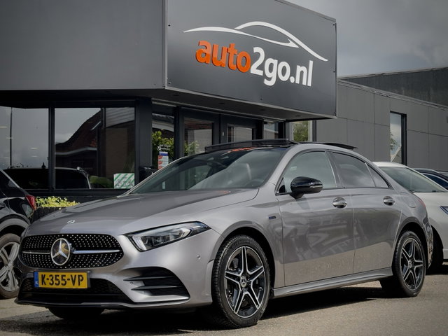 Mercedes-Benz A-Klasse - 250 e AUT8 SOLUTION AMG LIMITED PANODAK NAVI CAMERA DIGI-DASH APPLE-CARPLAY LED LMV PDC