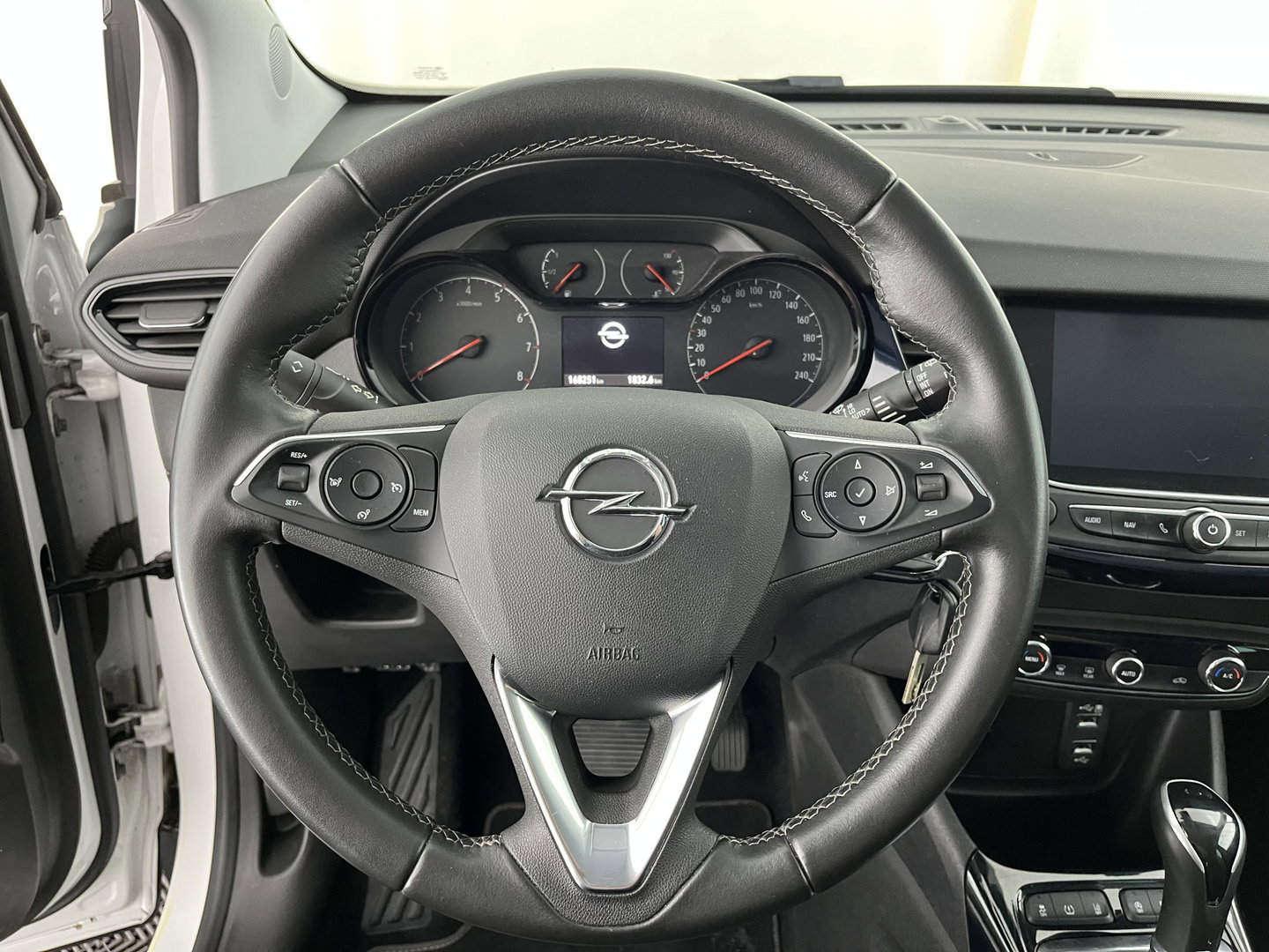 Opel Crossland X 1.2 Turbo 120 Jaar Edition Aut. *FULL-LED | NAVI-FULLMAP | CAMERA | PRIVACY-GLASS | COMFORT-SEATS | ECC | PDC | CRUISE | 16''ALU | TOWBAR*