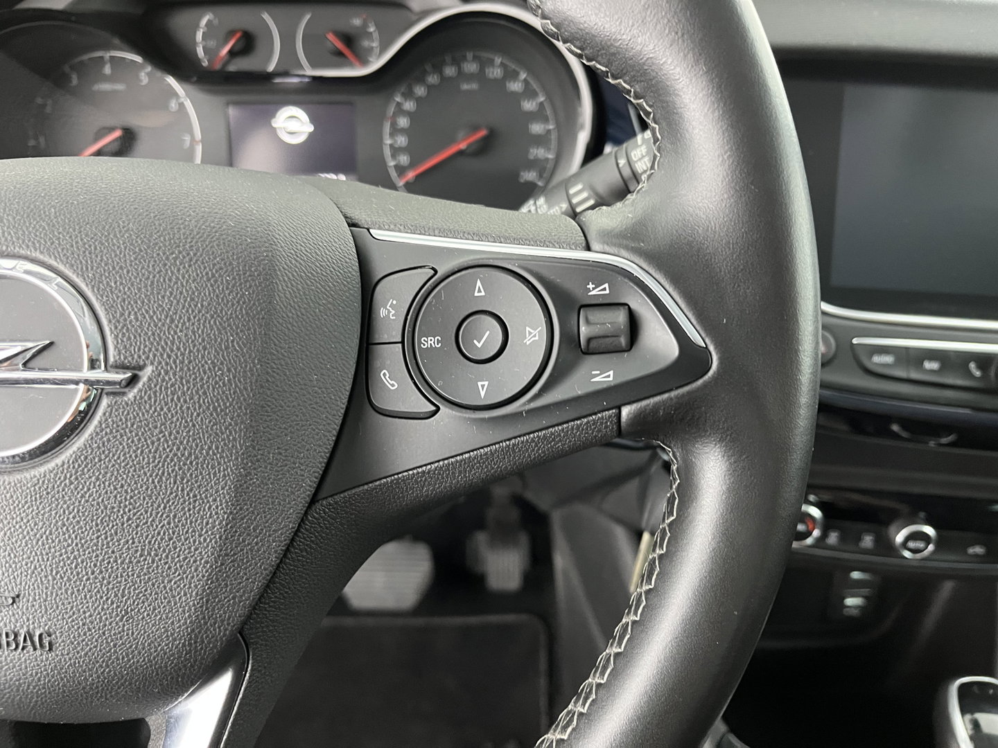 Opel Crossland X 1.2 Turbo 120 Jaar Edition Aut. *FULL-LED | NAVI-FULLMAP | CAMERA | PRIVACY-GLASS | COMFORT-SEATS | ECC | PDC | CRUISE | 16''ALU | TOWBAR*