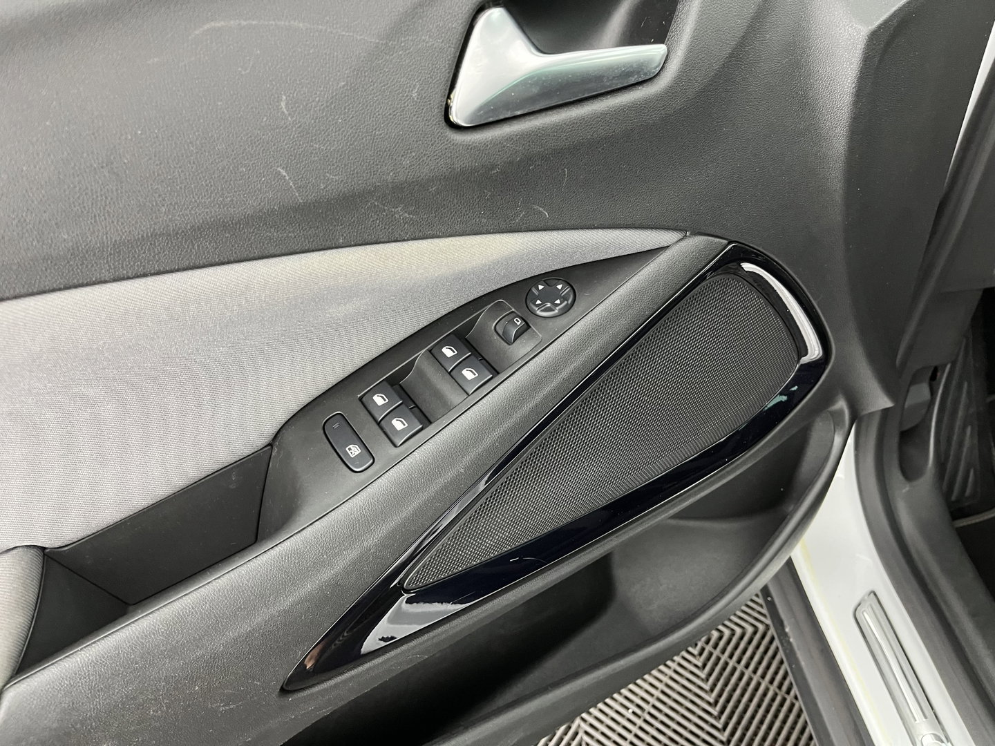 Opel Crossland X 1.2 Turbo 120 Jaar Edition Aut. *FULL-LED | NAVI-FULLMAP | CAMERA | PRIVACY-GLASS | COMFORT-SEATS | ECC | PDC | CRUISE | 16''ALU | TOWBAR*