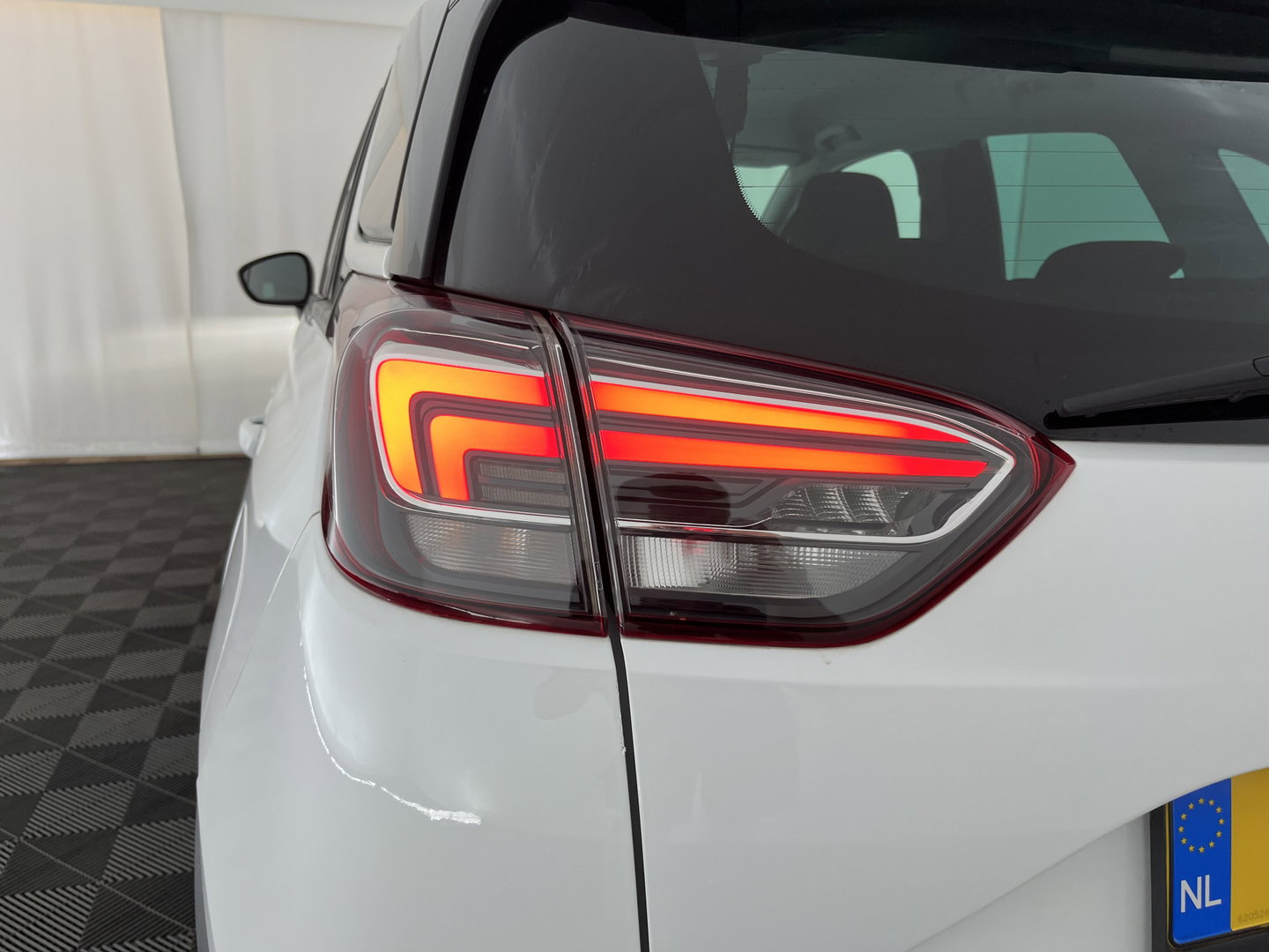 Opel Crossland X 1.2 Turbo 120 Jaar Edition Aut. *FULL-LED | NAVI-FULLMAP | CAMERA | PRIVACY-GLASS | COMFORT-SEATS | ECC | PDC | CRUISE | 16''ALU | TOWBAR*