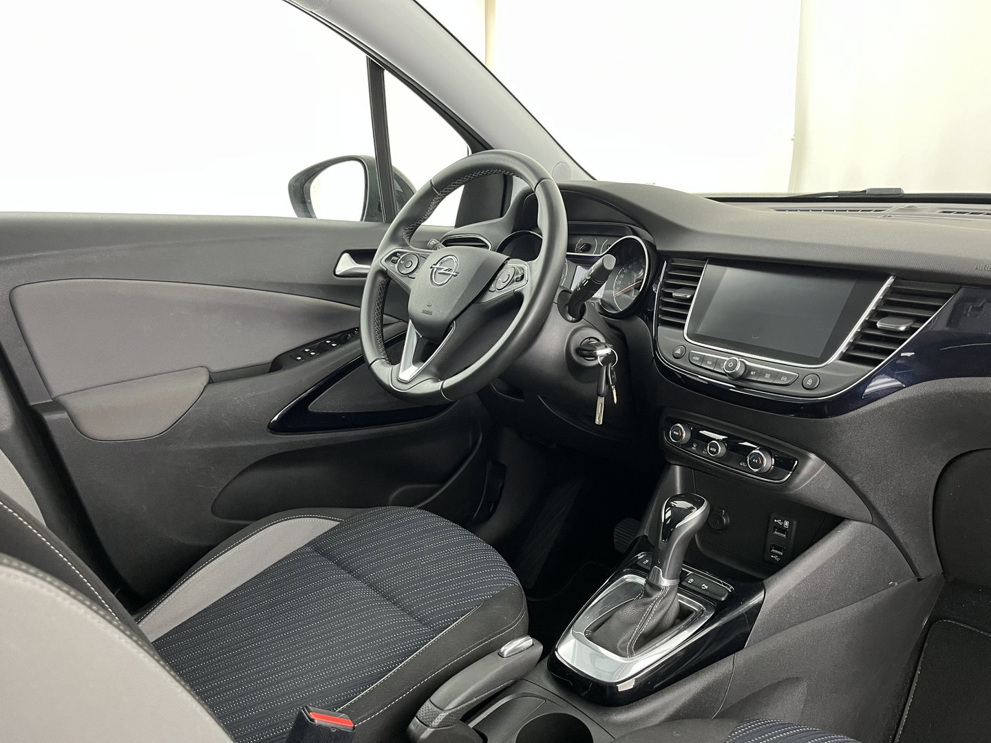 Opel Crossland X 1.2 Turbo 120 Jaar Edition Aut. *FULL-LED | NAVI-FULLMAP | CAMERA | PRIVACY-GLASS | COMFORT-SEATS | ECC | PDC | CRUISE | 16''ALU | TOWBAR*