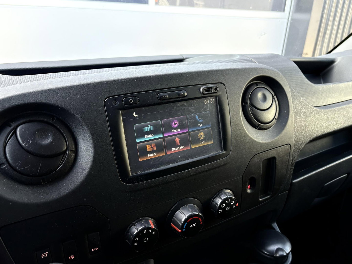 Renault Master 2.3 dCi L3H3 | MARGE | CAMERA | ZEER NETTE BUS | LAADRUIMTE BEKLEED | 2X schuifdeur