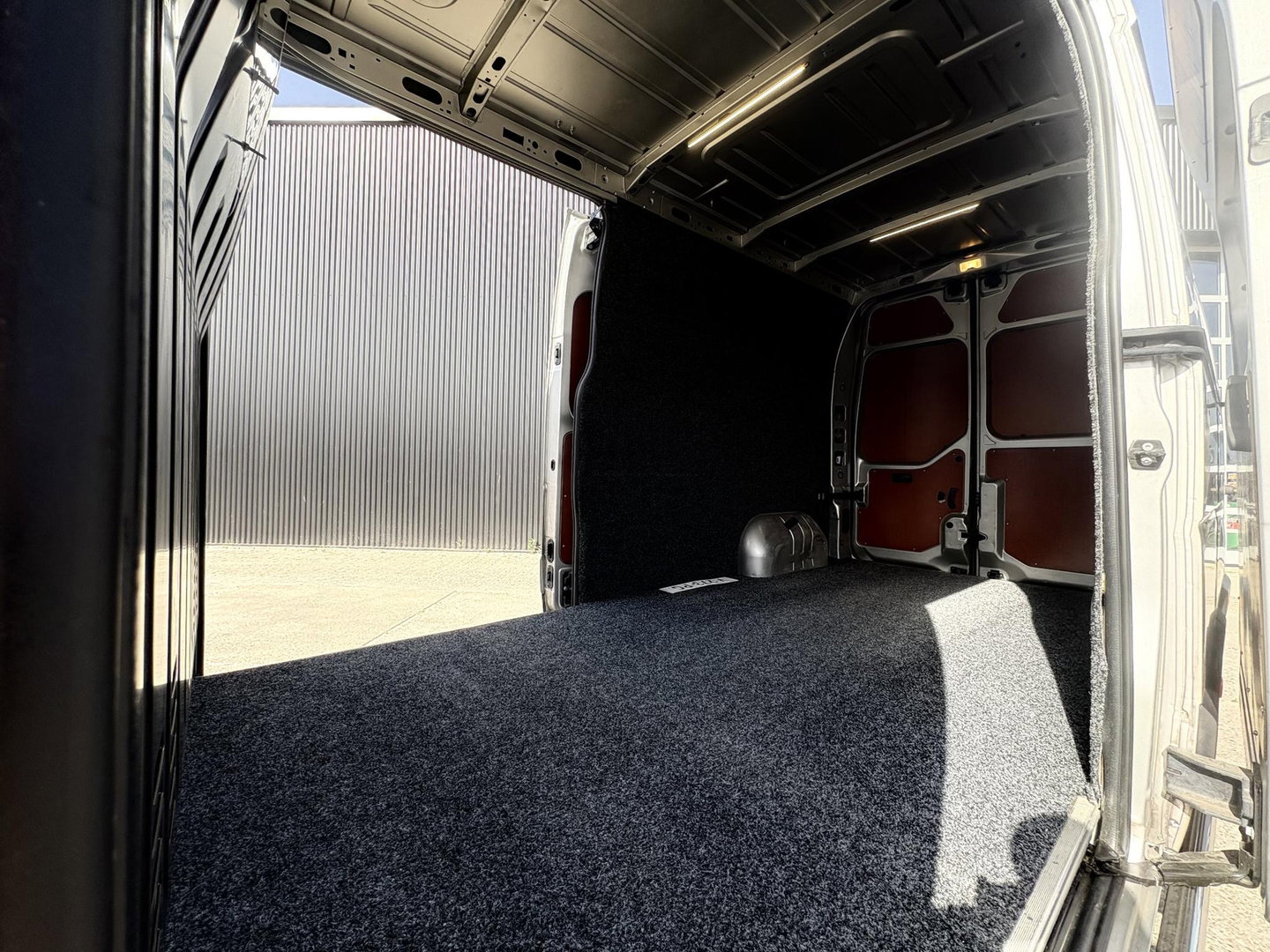 Renault Master 2.3 dCi L3H3 | MARGE | CAMERA | ZEER NETTE BUS | LAADRUIMTE BEKLEED | 2X schuifdeur