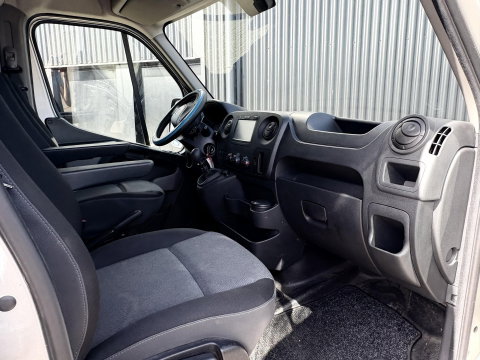 Renault Master 2.3 dCi L3H3 | MARGE | CAMERA | ZEER NETTE BUS | LAADRUIMTE BEKLEED | 2X schuifdeur