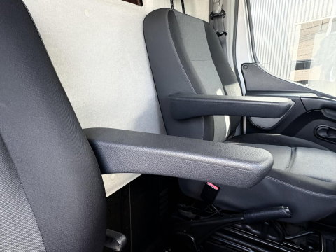 Renault Master 2.3 dCi L3H3 | MARGE | CAMERA | ZEER NETTE BUS | LAADRUIMTE BEKLEED | 2X schuifdeur