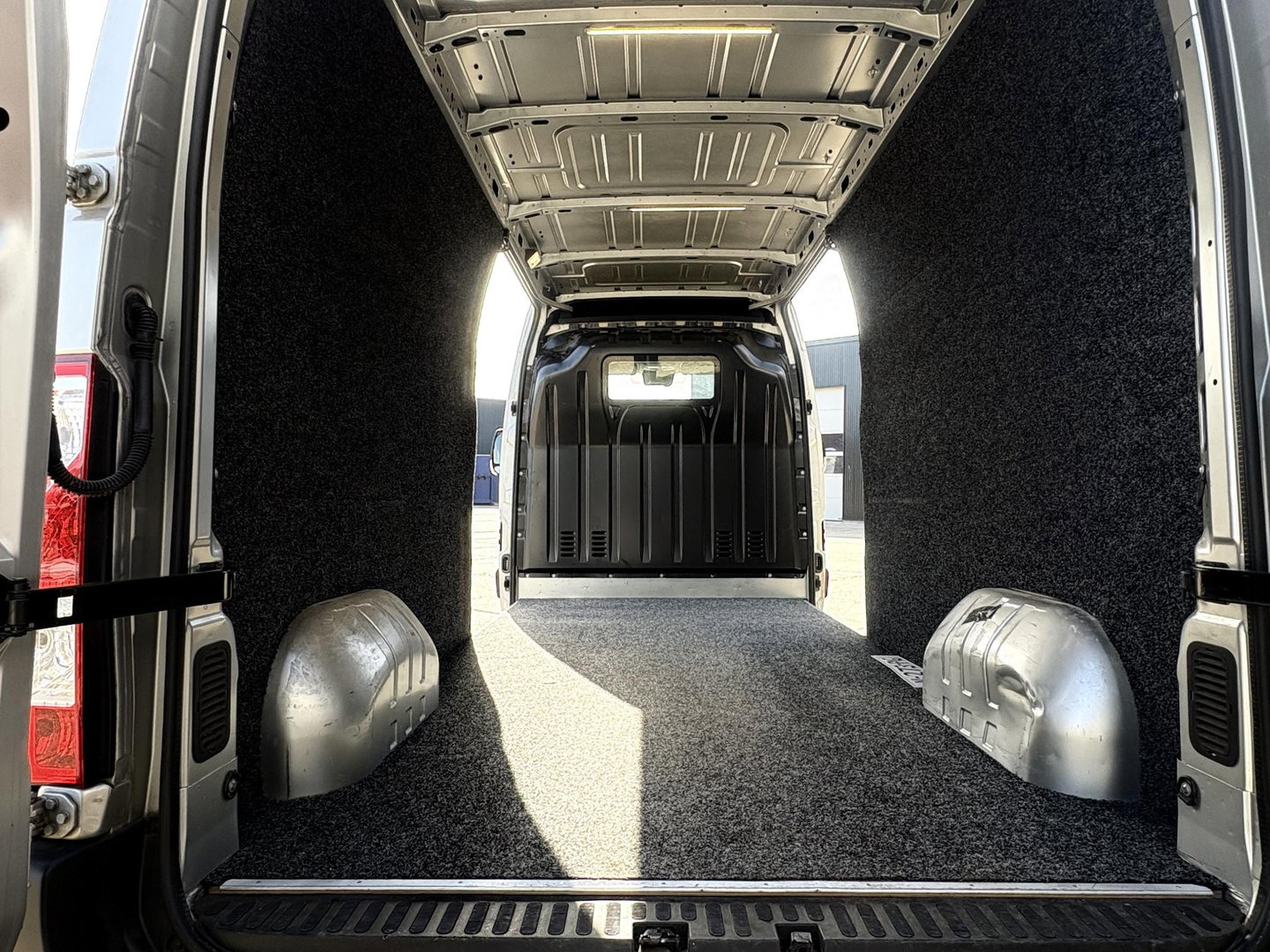 Renault Master 2.3 dCi L3H3 | MARGE | CAMERA | ZEER NETTE BUS | LAADRUIMTE BEKLEED | 2X schuifdeur