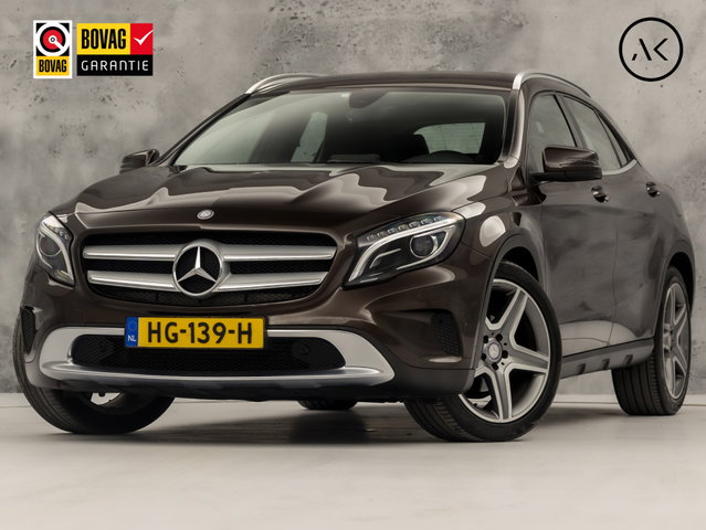 Mercedes-Benz GLA - 180 Sport Automaat (NAVIGATIE, LEDER, XENON, KUIPSTOELEN, PARKEERSENSOREN, CRUISE, NIEUWE APK, NIEUWSTAAT)