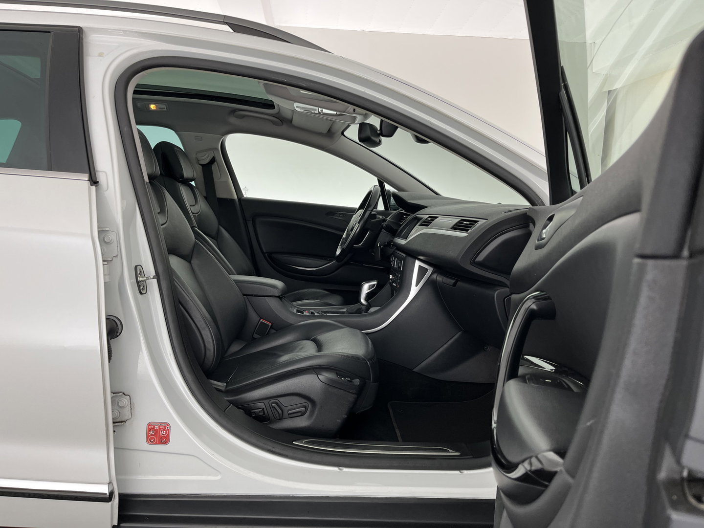 Citroën C5 CrossTourer 2.2 HDi Exclusive Aut. *PANO | LEATHER | XENON | MEMORY-PACK | CAMERA | JBL-SOUND | NAVI-FULLMAP | COMFORTSEATS | PRIVACY-GLASS | ECC | PDC | CRUISE | TOWBAR | 18''ALU*