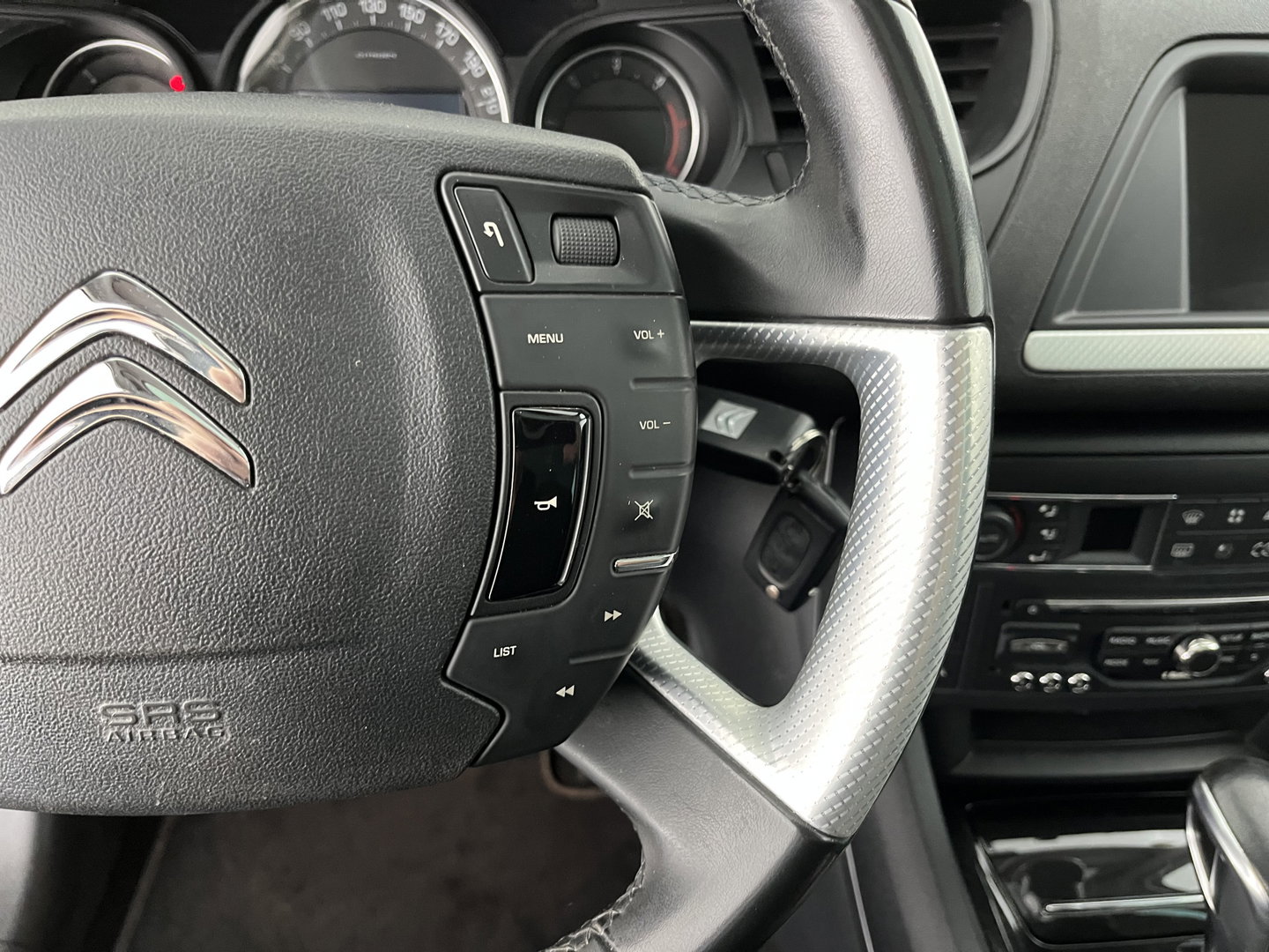 Citroën C5 CrossTourer 2.2 HDi Exclusive Aut. *PANO | LEATHER | XENON | MEMORY-PACK | CAMERA | JBL-SOUND | NAVI-FULLMAP | COMFORTSEATS | PRIVACY-GLASS | ECC | PDC | CRUISE | TOWBAR | 18''ALU*