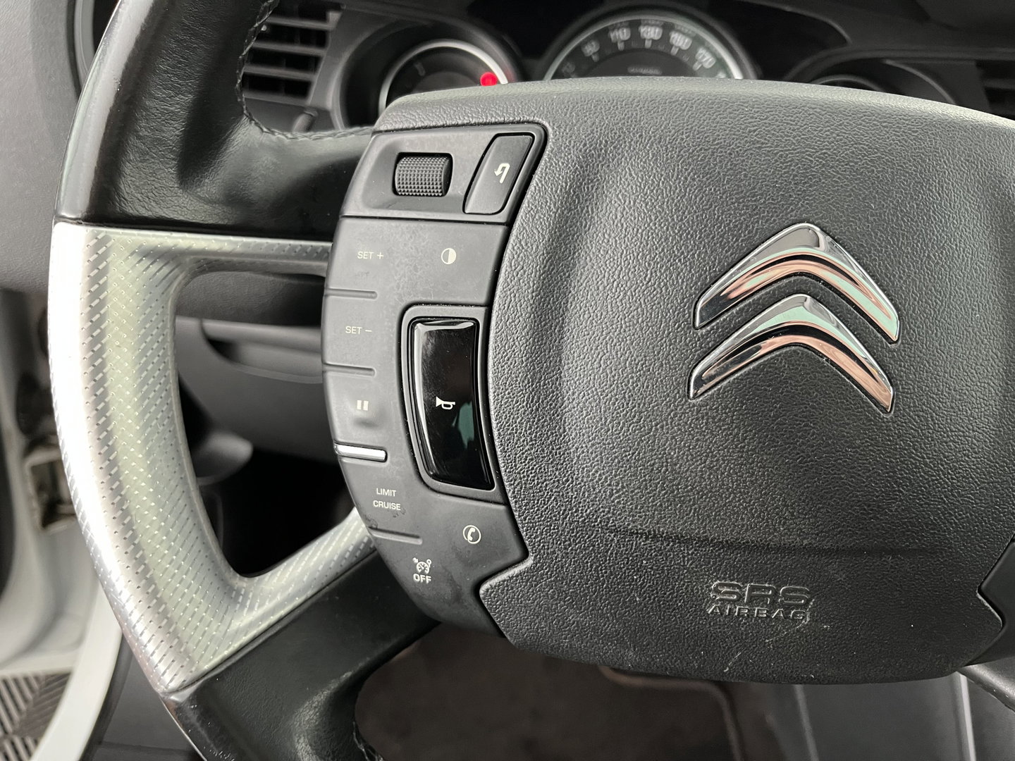 Citroën C5 CrossTourer 2.2 HDi Exclusive Aut. *PANO | LEATHER | XENON | MEMORY-PACK | CAMERA | JBL-SOUND | NAVI-FULLMAP | COMFORTSEATS | PRIVACY-GLASS | ECC | PDC | CRUISE | TOWBAR | 18''ALU*