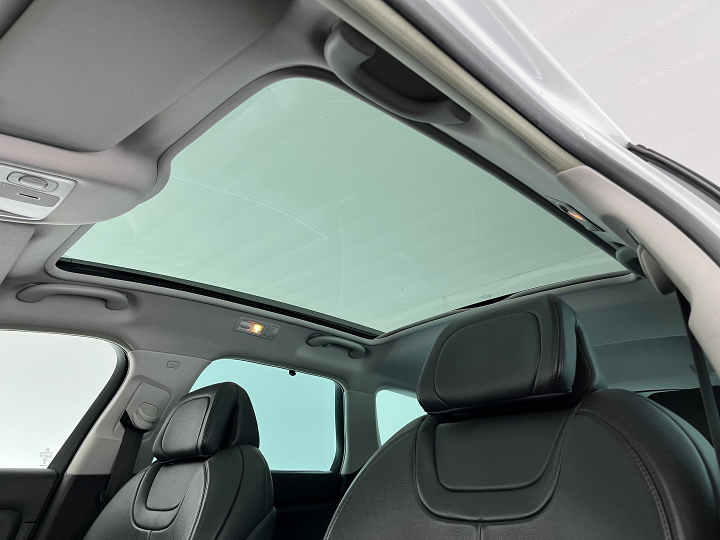 Citroën C5 CrossTourer 2.2 HDi Exclusive Aut. *PANO | LEATHER | XENON | MEMORY-PACK | CAMERA | JBL-SOUND | NAVI-FULLMAP | COMFORTSEATS | PRIVACY-GLASS | ECC | PDC | CRUISE | TOWBAR | 18''ALU*