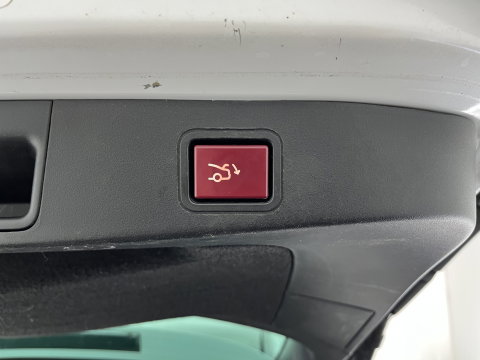 Citroën C5 CrossTourer 2.2 HDi Exclusive Aut. *PANO | LEATHER | XENON | MEMORY-PACK | CAMERA | JBL-SOUND | NAVI-FULLMAP | COMFORTSEATS | PRIVACY-GLASS | ECC | PDC | CRUISE | TOWBAR | 18''ALU*
