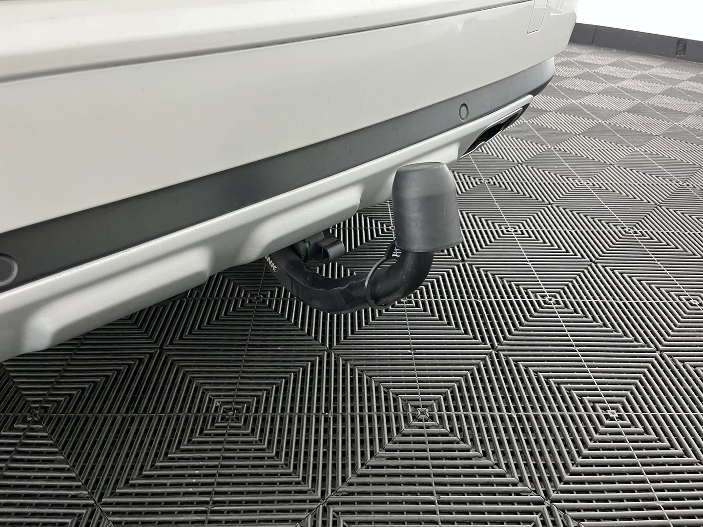 Citroën C5 CrossTourer 2.2 HDi Exclusive Aut. *PANO | LEATHER | XENON | MEMORY-PACK | CAMERA | JBL-SOUND | NAVI-FULLMAP | COMFORTSEATS | PRIVACY-GLASS | ECC | PDC | CRUISE | TOWBAR | 18''ALU*