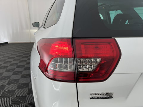Citroën C5 CrossTourer 2.2 HDi Exclusive Aut. *PANO | LEATHER | XENON | MEMORY-PACK | CAMERA | JBL-SOUND | NAVI-FULLMAP | COMFORTSEATS | PRIVACY-GLASS | ECC | PDC | CRUISE | TOWBAR | 18''ALU*