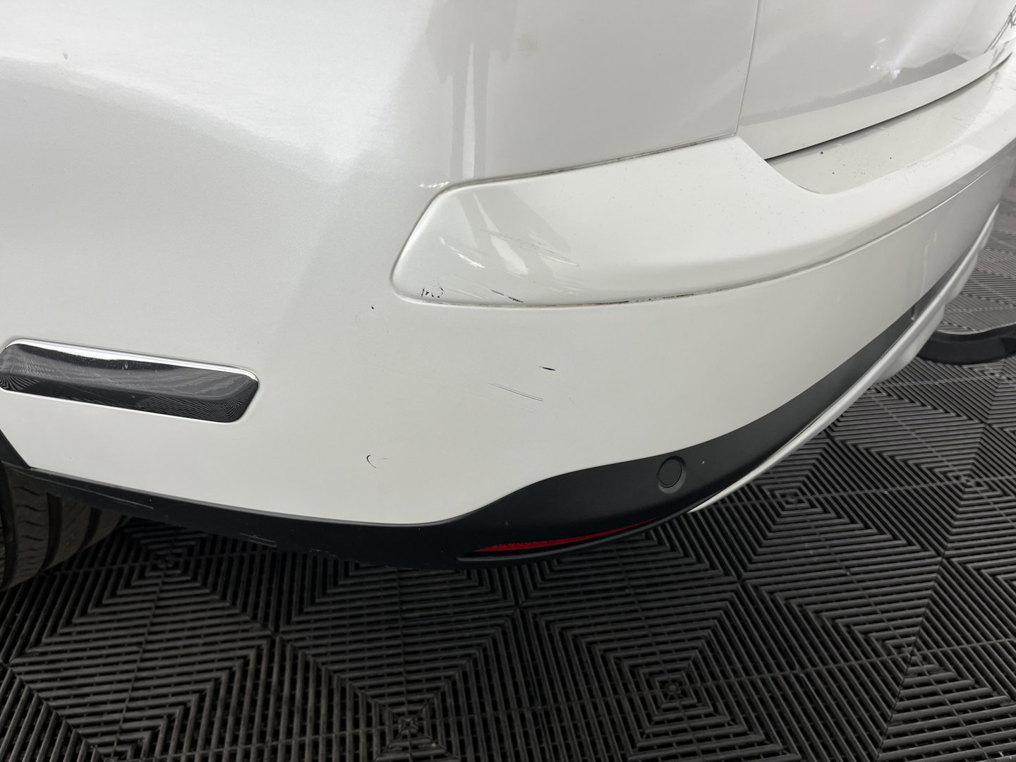Citroën C5 CrossTourer 2.2 HDi Exclusive Aut. *PANO | LEATHER | XENON | MEMORY-PACK | CAMERA | JBL-SOUND | NAVI-FULLMAP | COMFORTSEATS | PRIVACY-GLASS | ECC | PDC | CRUISE | TOWBAR | 18''ALU*