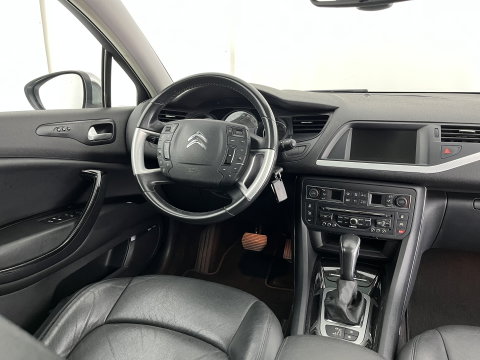 Citroën C5 CrossTourer 2.2 HDi Exclusive Aut. *PANO | LEATHER | XENON | MEMORY-PACK | CAMERA | JBL-SOUND | NAVI-FULLMAP | COMFORTSEATS | PRIVACY-GLASS | ECC | PDC | CRUISE | TOWBAR | 18''ALU*