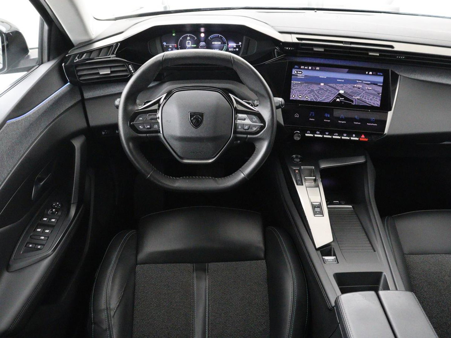 Peugeot 308 1.6 HYbrid 180 Allure Pack Business | SOH 92,4% | Stoelverwarming | Adaptive cruise | Carplay | Half leder | Navigatie | Camera | keyless | Full LED | PHEV | Plug In
