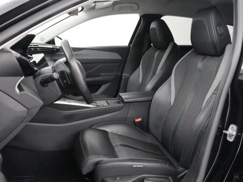Peugeot 308 1.6 HYbrid 180 Allure Pack Business | SOH 92,4% | Stoelverwarming | Adaptive cruise | Carplay | Half leder | Navigatie | Camera | keyless | Full LED | PHEV | Plug In