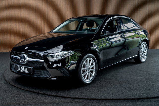 Mercedes-Benz A-Klasse - 250 e Business Line Leer Navi Carplay PTS Elektr. trekhaak Stoelverwarming Dab Climate Cruise LM velgen