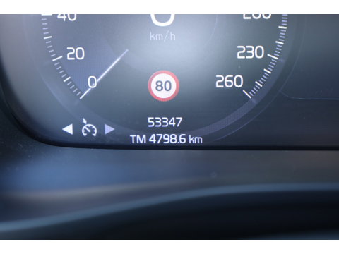 Volvo XC40 1.5 T4 Plug-in hybrid Plus Dark | Pano | Elek. Trekhaak | Leder | 20'' | Camera | Stoel- Stuurverw. | H&K