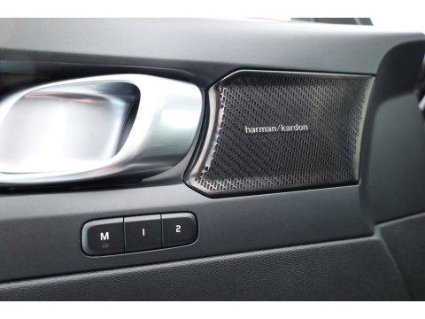 Volvo XC40 1.5 T4 Plug-in hybrid Plus Dark | Pano | Elek. Trekhaak | Leder | 20'' | Camera | Stoel- Stuurverw. | H&K