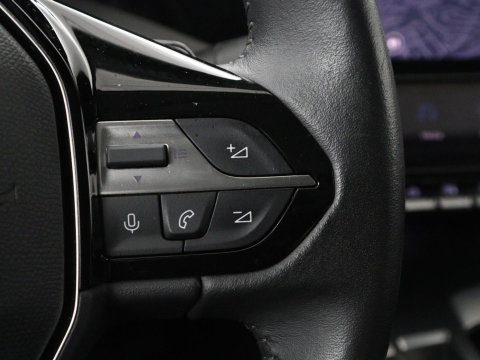 Peugeot 308 1.6 HYbrid 180 Allure Pack Business | SOH 92,4% | Stoelverwarming | Adaptive cruise | Carplay | Half leder | Navigatie | Camera | keyless | Full LED | PHEV | Plug In