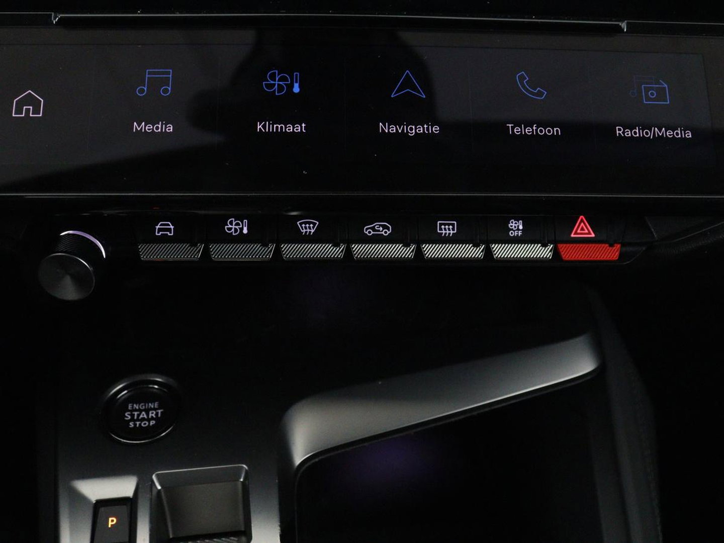 Peugeot 308 1.6 HYbrid 180 Allure Pack Business | SOH 92,4% | Stoelverwarming | Adaptive cruise | Carplay | Half leder | Navigatie | Camera | keyless | Full LED | PHEV | Plug In
