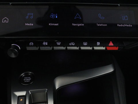 Peugeot 308 1.6 HYbrid 180 Allure Pack Business | SOH 92,4% | Stoelverwarming | Adaptive cruise | Carplay | Half leder | Navigatie | Camera | keyless | Full LED | PHEV | Plug In