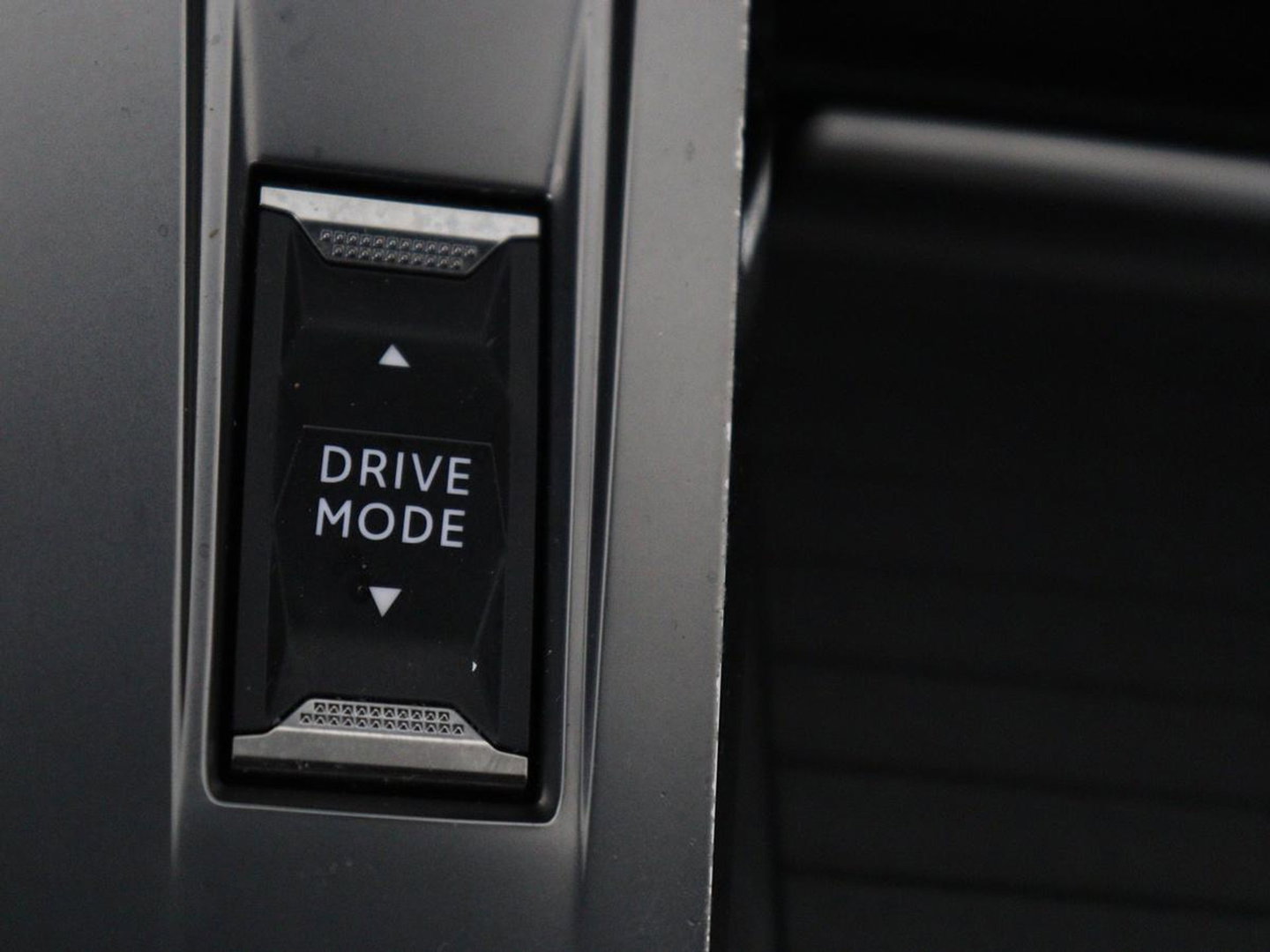 Peugeot 308 1.6 HYbrid 180 Allure Pack Business | SOH 92,4% | Stoelverwarming | Adaptive cruise | Carplay | Half leder | Navigatie | Camera | keyless | Full LED | PHEV | Plug In