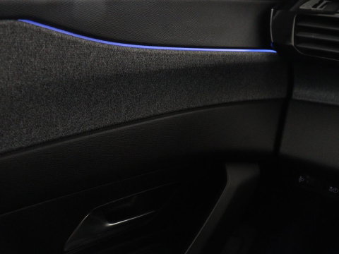 Peugeot 308 1.6 HYbrid 180 Allure Pack Business | SOH 92,4% | Stoelverwarming | Adaptive cruise | Carplay | Half leder | Navigatie | Camera | keyless | Full LED | PHEV | Plug In