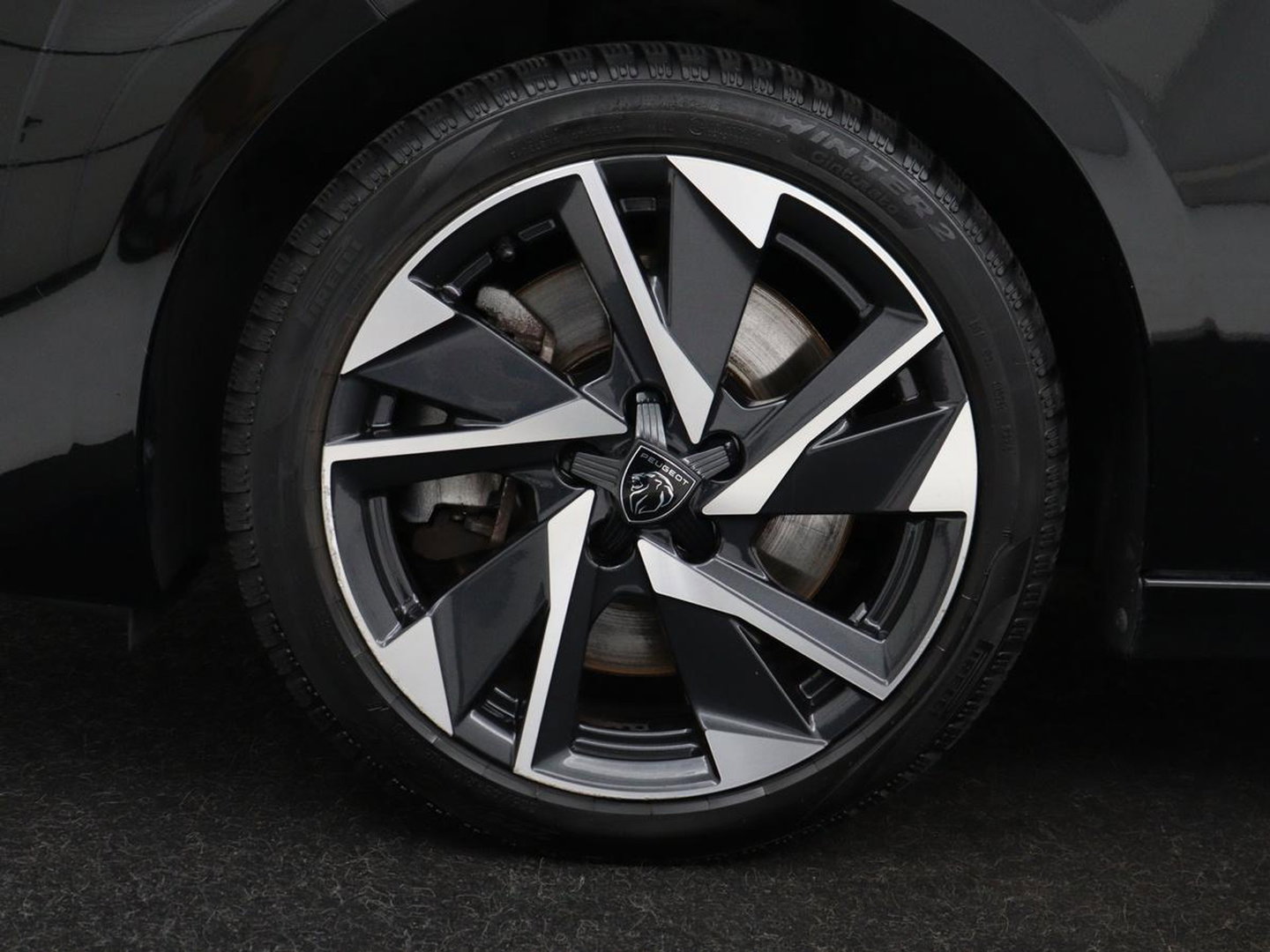 Peugeot 308 1.6 HYbrid 180 Allure Pack Business | SOH 92,4% | Stoelverwarming | Adaptive cruise | Carplay | Half leder | Navigatie | Camera | keyless | Full LED | PHEV | Plug In
