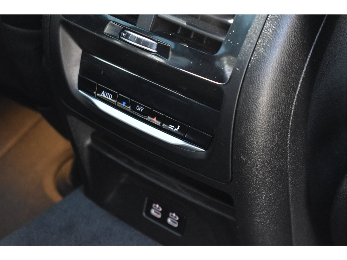 BMW X3 xDrive30e Business Edition Plus 292 pk | Elekt.trekhaak | Open dak | Keyless | 360 gr.camera | Leder | Carplay | Z+W banden