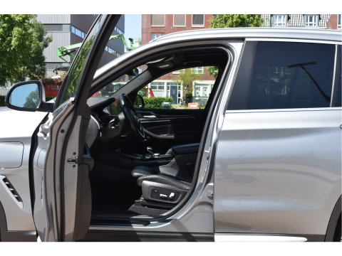 BMW X3 xDrive30e Business Edition Plus 292 pk | Elekt.trekhaak | Open dak | Keyless | 360 gr.camera | Leder | Carplay | Z+W banden