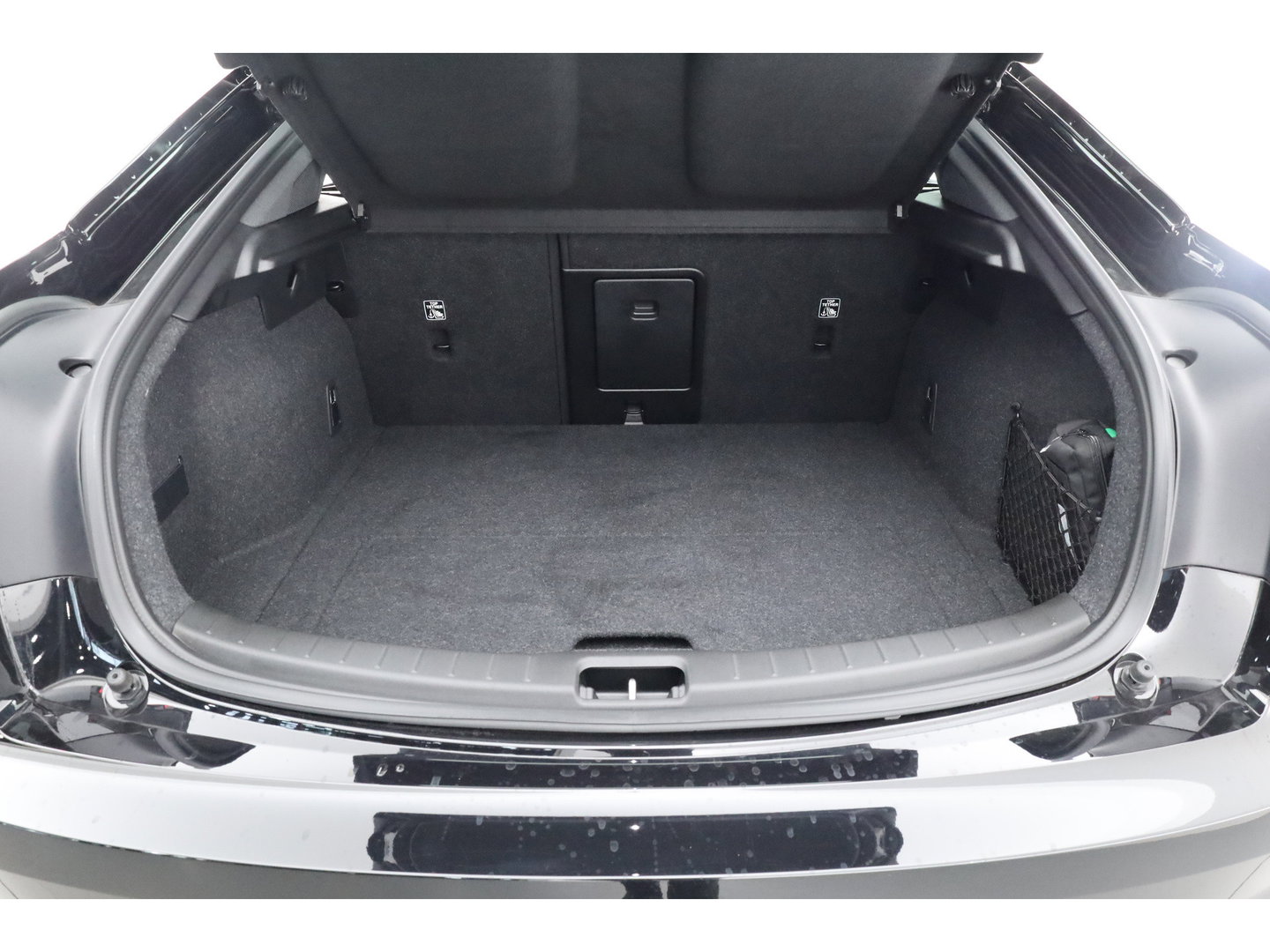 Polestar 2 Long Range Dual motor Plus 82 kWh | Stoelventilatie | Leer |  ACC | Blis | Pano | 360 Camera | Trekhaak | stoel 4 & stuur verwarming |