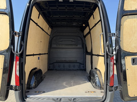 Mercedes-Benz Sprinter 314 2.2 CDI autmaat L1H2 zwart / euro 6 / bpm vij / vaste prijs rijklaar € 23.950 ex btw / lease vanaf € 391 / cruise en climate control / achteruit camera / navigatie