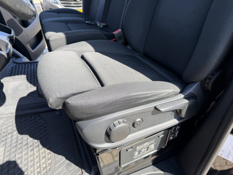Mercedes-Benz Sprinter 314 2.2 CDI autmaat L1H2 zwart / euro 6 / bpm vij / vaste prijs rijklaar € 23.950 ex btw / lease vanaf € 391 / cruise en climate control / achteruit camera / navigatie