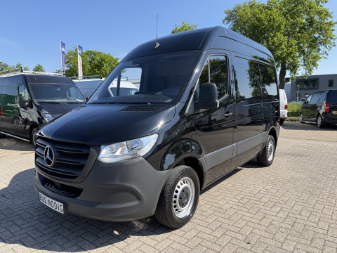 Mercedes-Benz Sprinter 314 2.2 CDI autmaat L1H2 zwart / euro 6 / bpm vij / vaste prijs rijklaar € 23.950 ex btw / lease vanaf € 391 / cruise en climate control / achteruit camera / navigatie