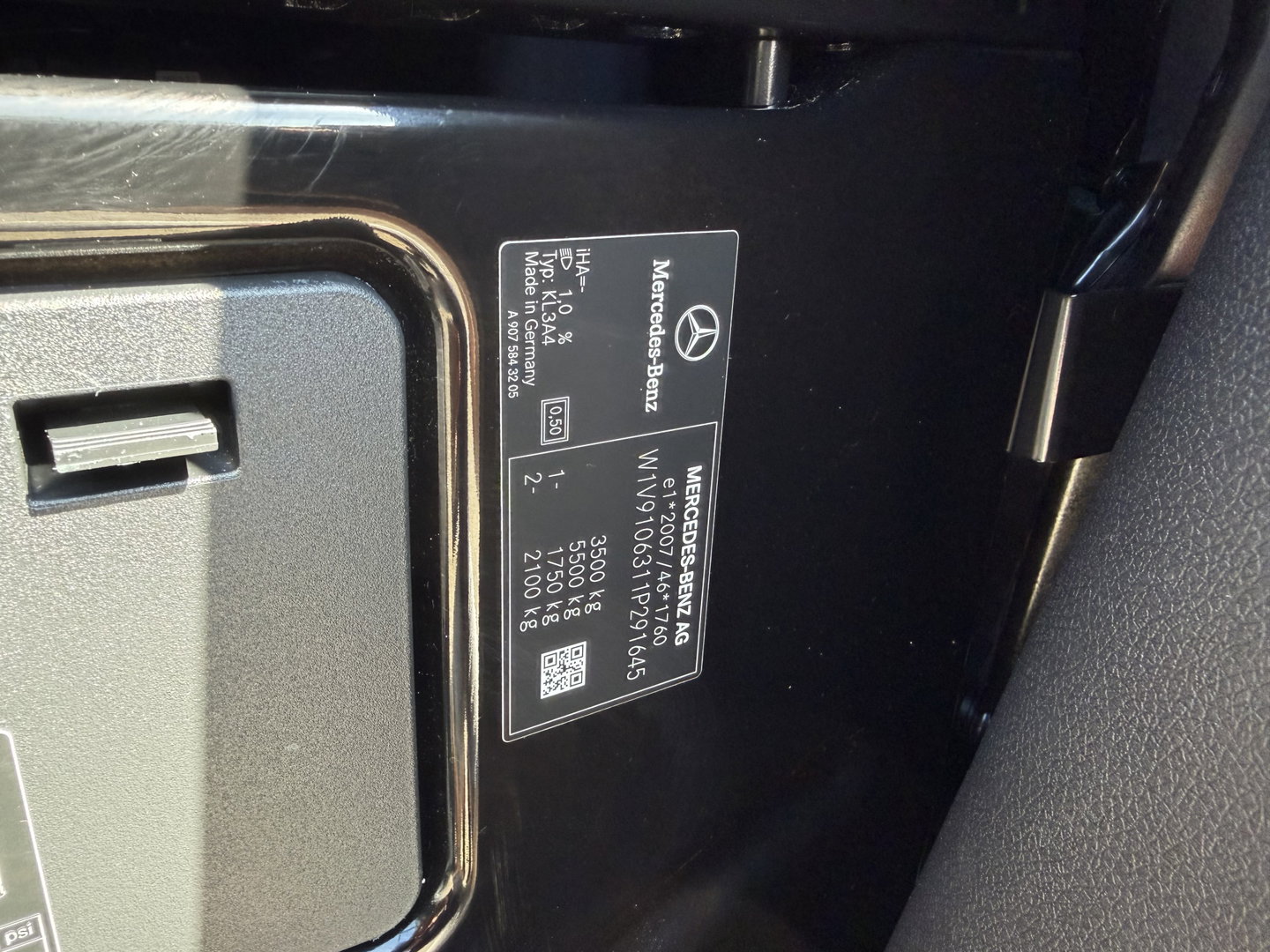 Mercedes-Benz Sprinter 314 2.2 CDI autmaat L1H2 zwart / euro 6 / bpm vij / vaste prijs rijklaar € 23.950 ex btw / lease vanaf € 391 / cruise en climate control / achteruit camera / navigatie