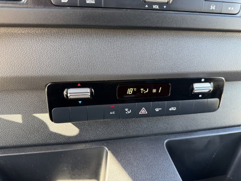 Mercedes-Benz Sprinter 314 2.2 CDI autmaat L1H2 zwart / euro 6 / bpm vij / vaste prijs rijklaar € 23.950 ex btw / lease vanaf € 391 / cruise en climate control / achteruit camera / navigatie