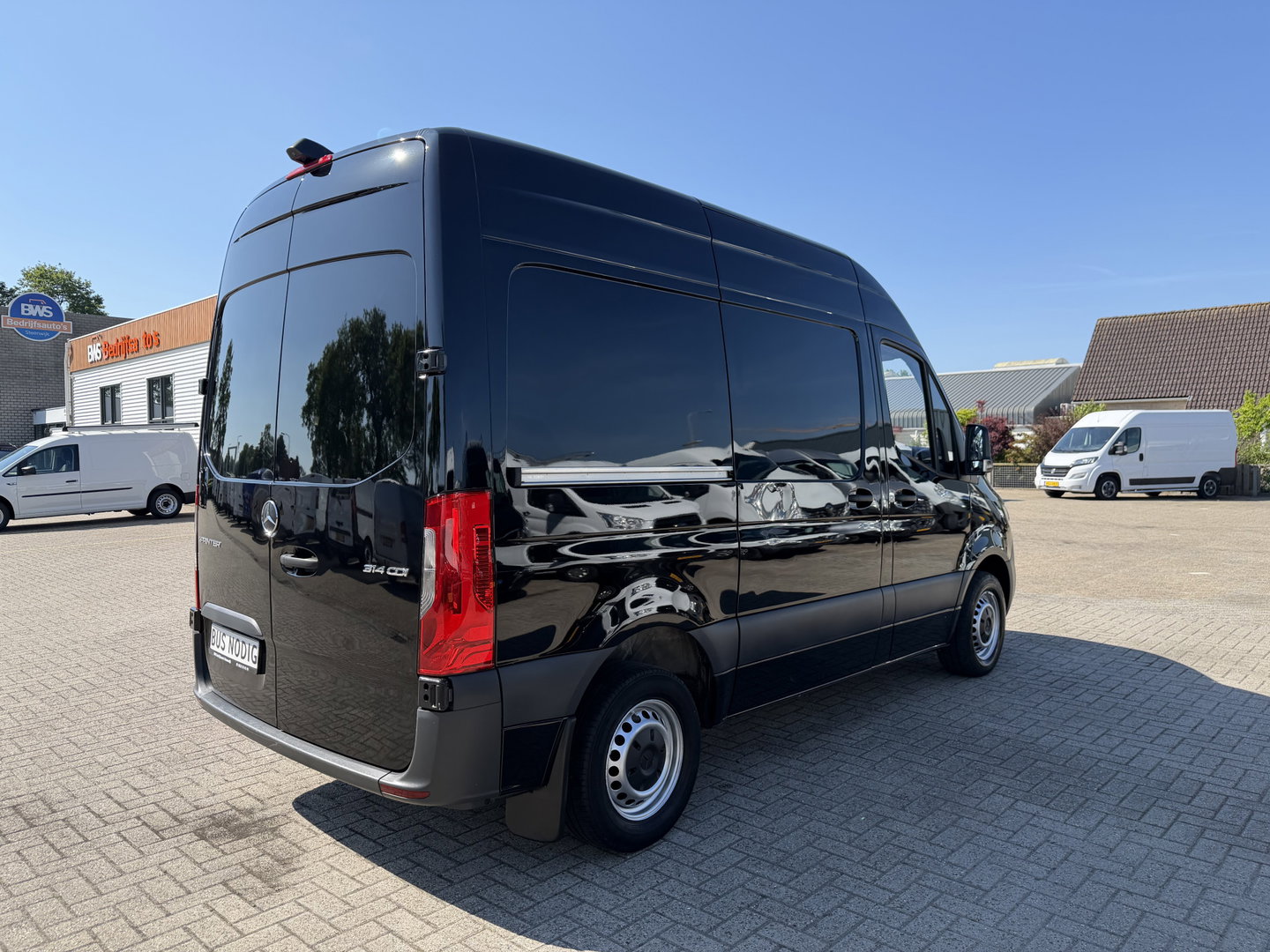 Mercedes-Benz Sprinter 314 2.2 CDI autmaat L1H2 zwart / euro 6 / bpm vij / vaste prijs rijklaar € 23.950 ex btw / lease vanaf € 391 / cruise en climate control / achteruit camera / navigatie